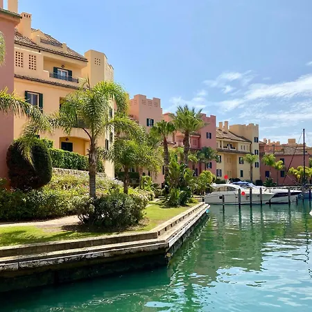 Golf Club, Step Into Elegance With 3-bedroom Luxury Modern Townhouse Close To Sotogrande